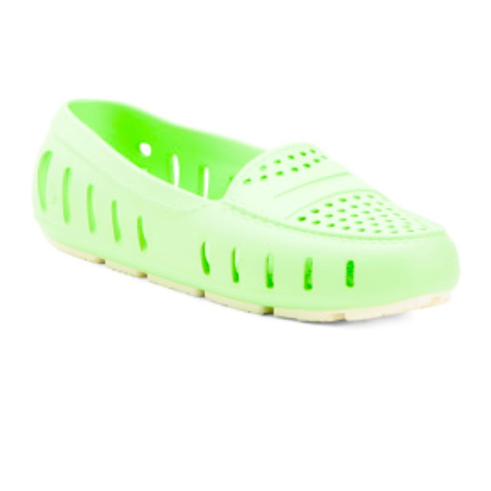 NWT Floafers Posh Loafer